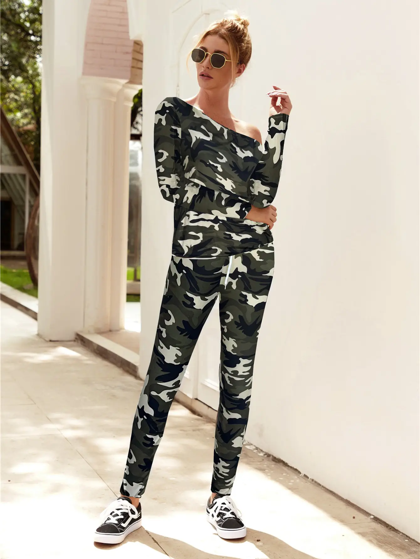 Camouflage 2022 Women's Long Sleeve Suit Black White — feature 6
