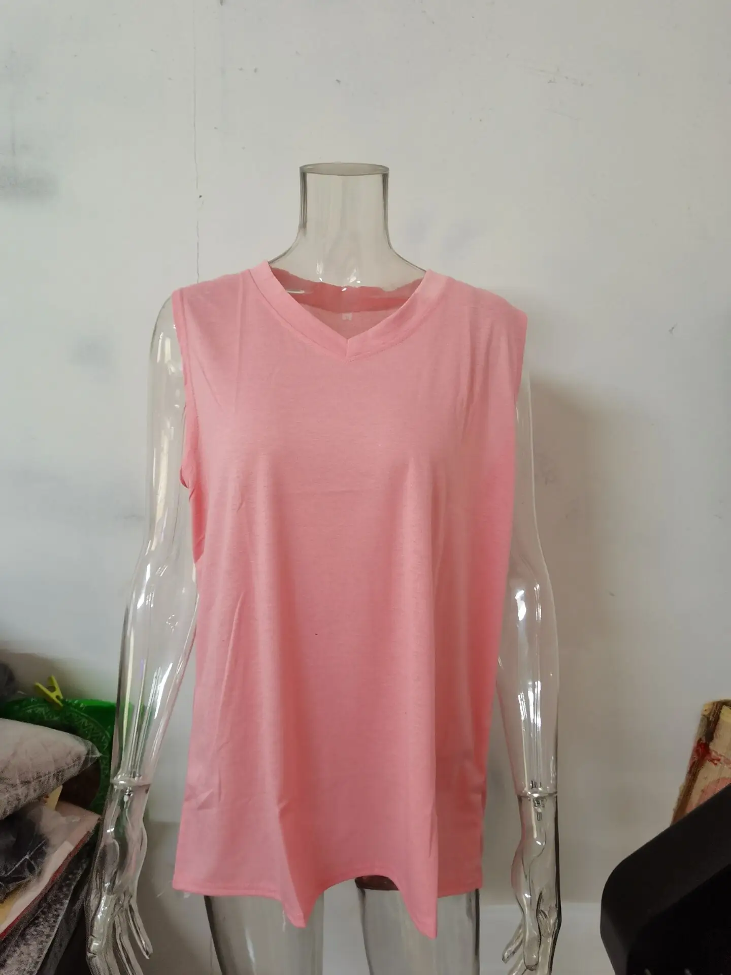 White V-Neck Sleeveless T-Shirt Women Large Summer Wear - Image 3