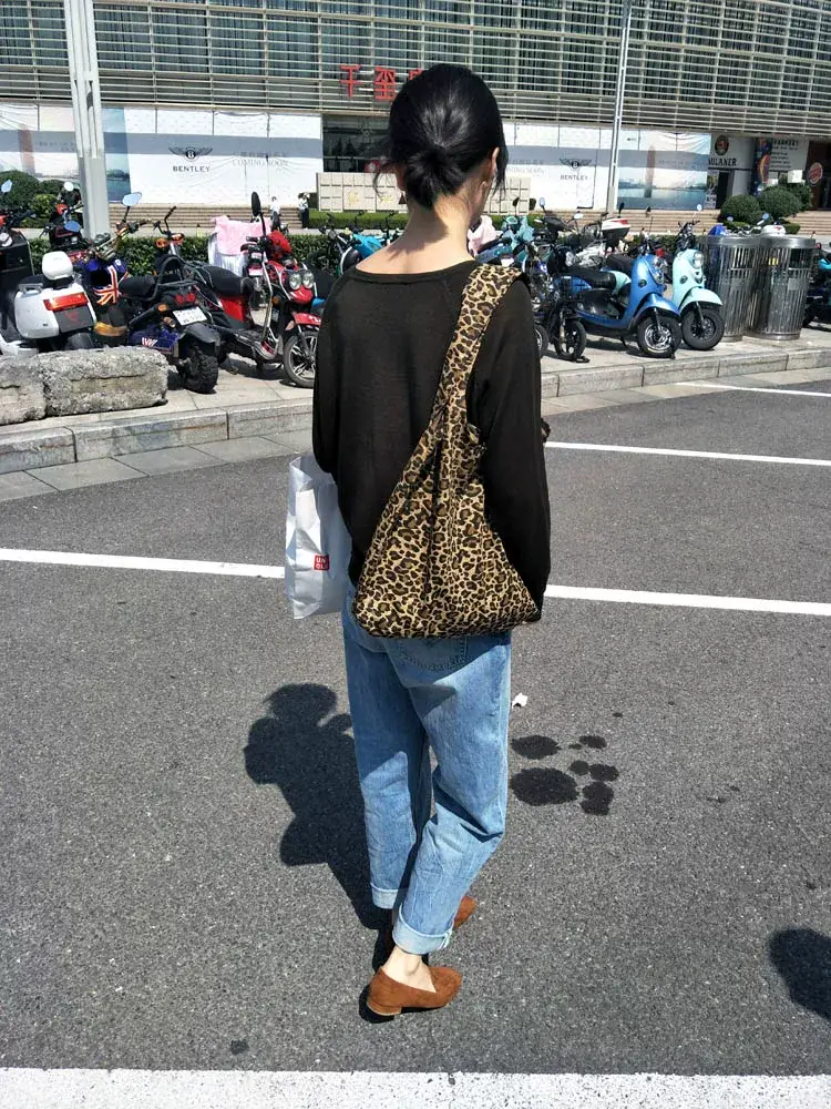 Leopard Print Women's Cloth Shoulder Bag Green — feature 17