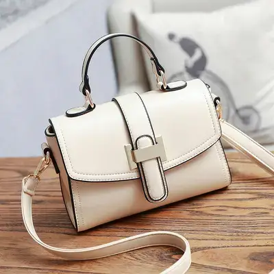 Women's Red Leather Crossbody Bag with Gold Clasp - Image 3