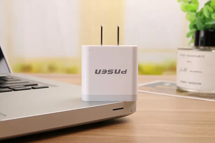 Pinjin 2.4A USB Charger for Tablets & Phones — feature 16