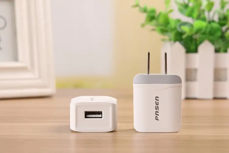 USB Mobile Charging Head 5V2.4A Power Adapter — feature 13