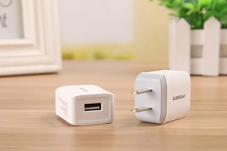 USB Mobile Charging Head 5V2.4A Power Adapter — feature 7