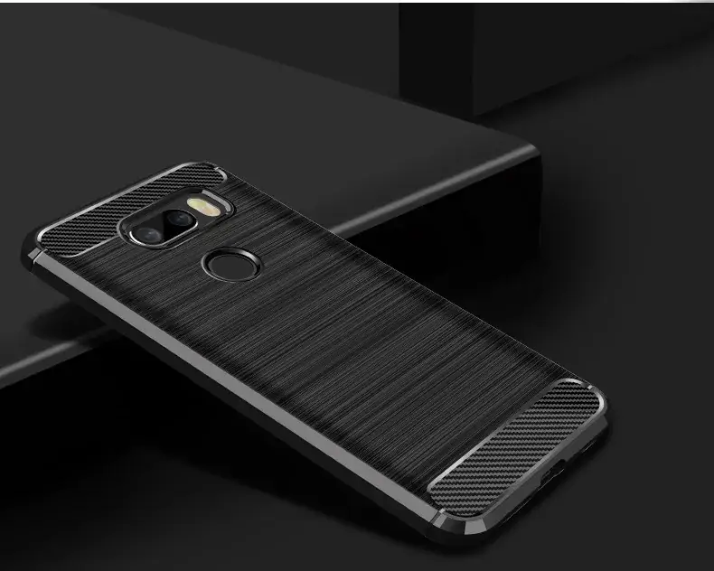 Black Carbon Fiber Anti-Drop Phone Case — feature 8