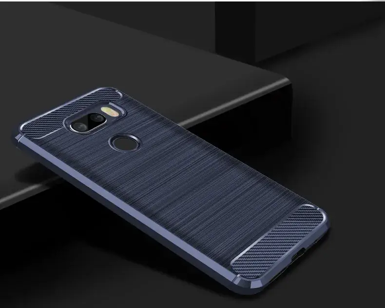 Black Carbon Fiber Anti-Drop Phone Case — feature 9