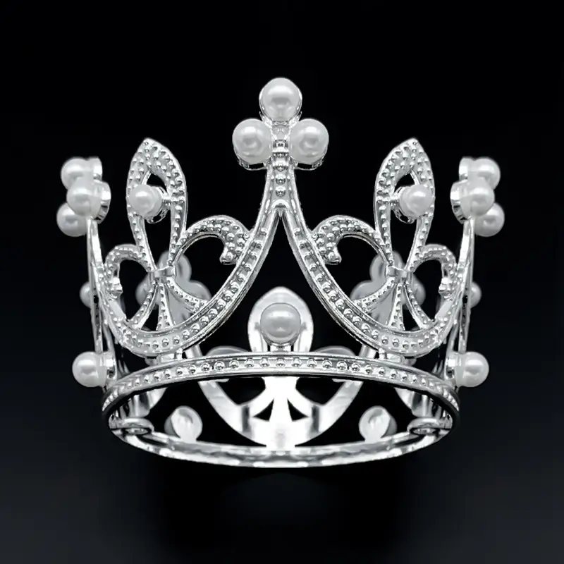 Silver Mini Crown Cake Decoration for Kids — feature 2