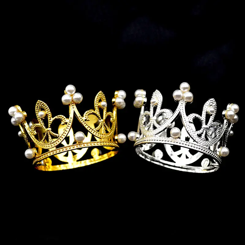 Silver Mini Crown Cake Decoration for Kids — feature 7