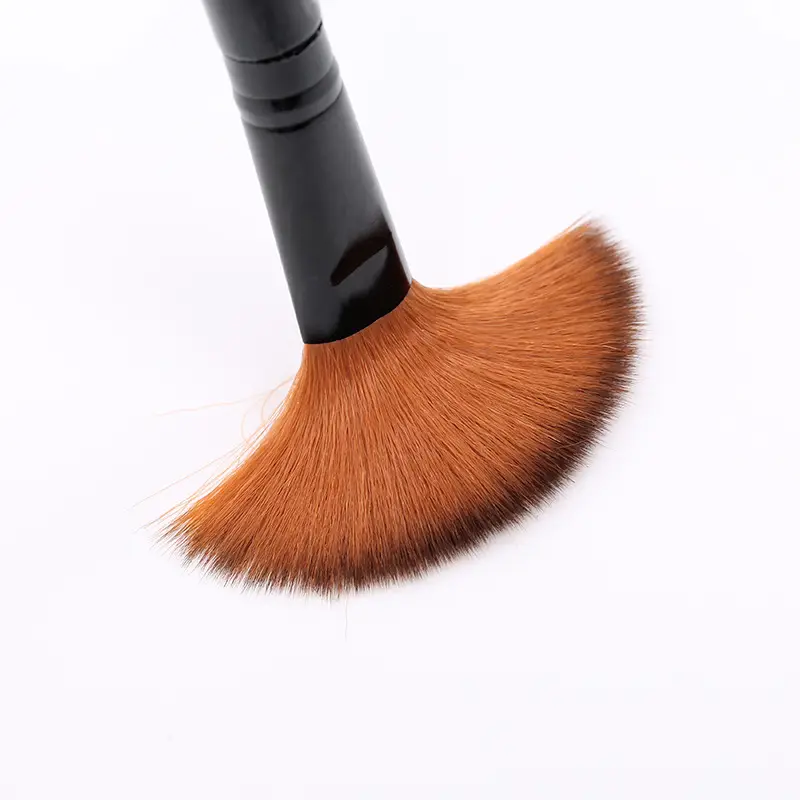 Factory Wholesale Makeup Brush Fiber Bristles Foundation Brush - Image 4