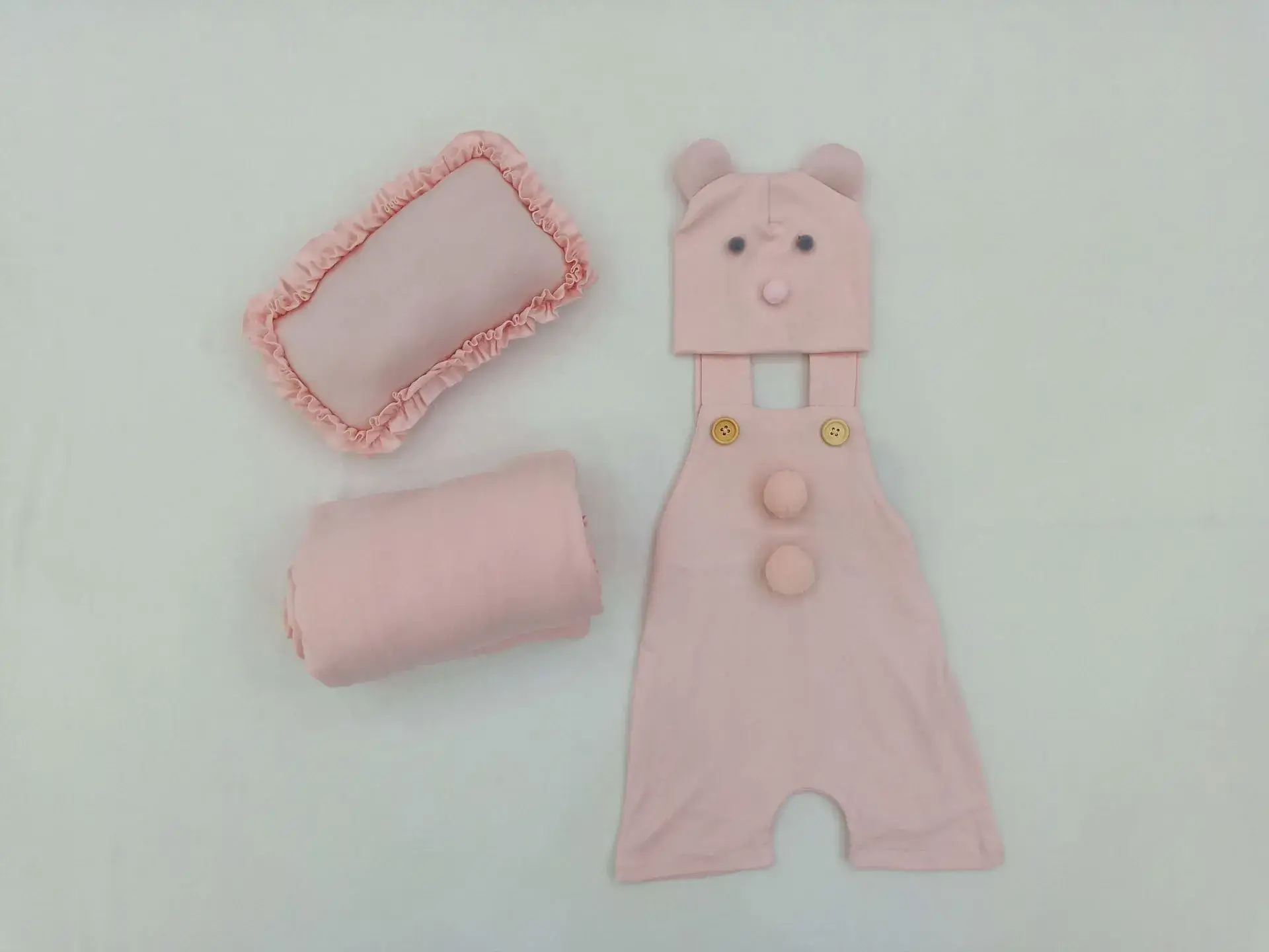 Newborn Full Moon Shooting Blanket Pillow + Hat + Clothes