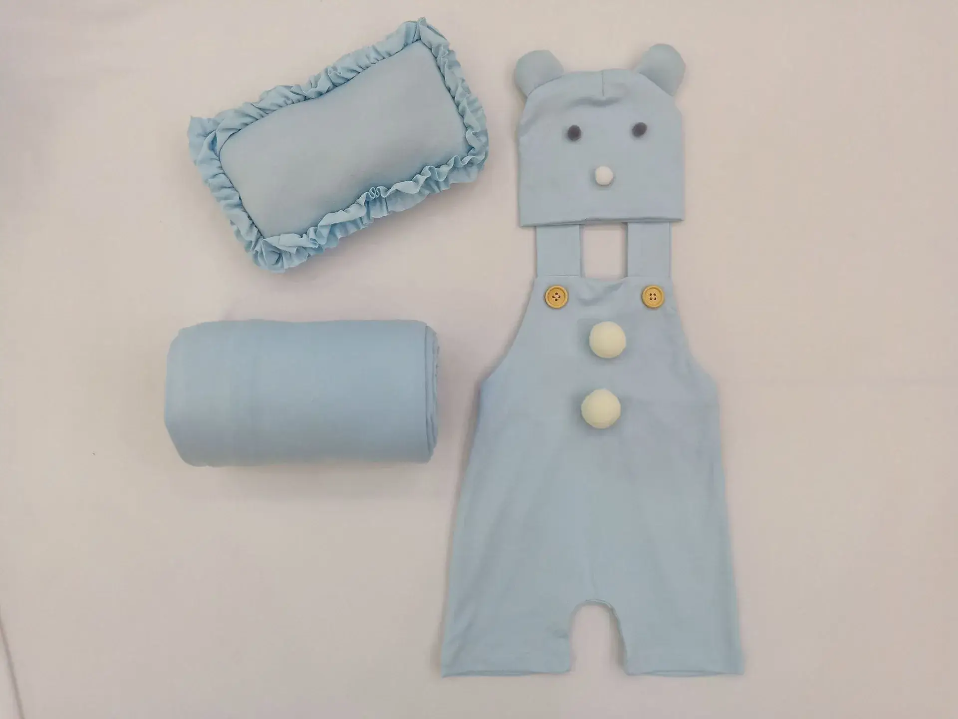 Newborn Full Moon Shooting Blanket Pillow + Hat + Clothes