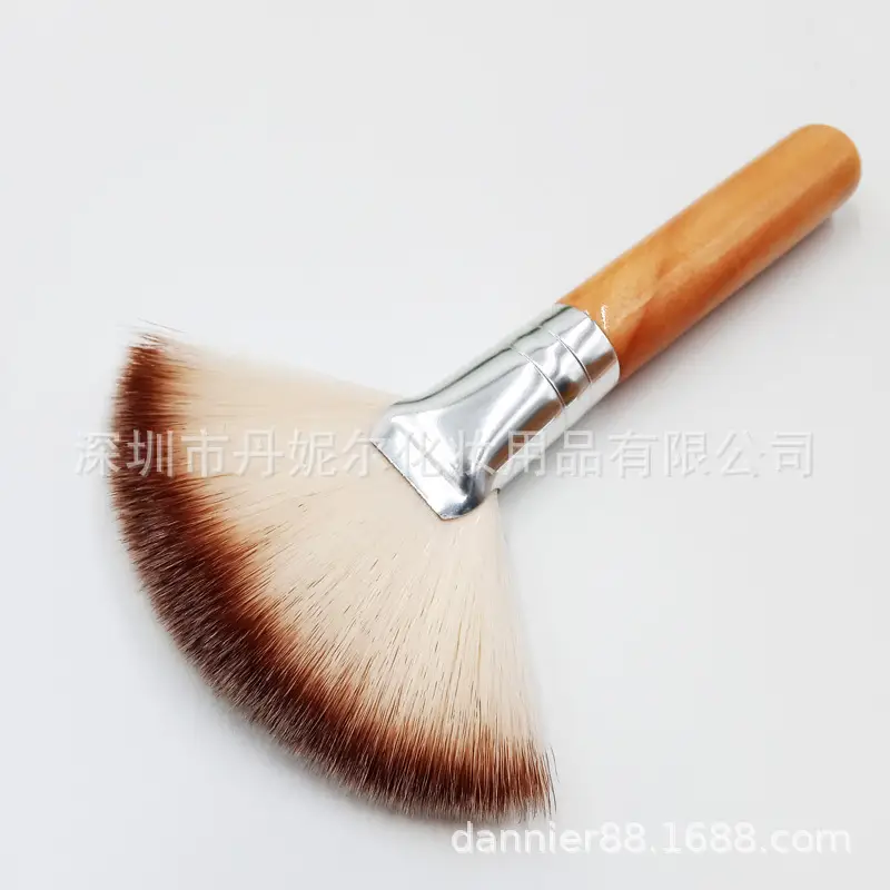 Log Style Large Fan Brush Powder Makeup Brush — feature 15
