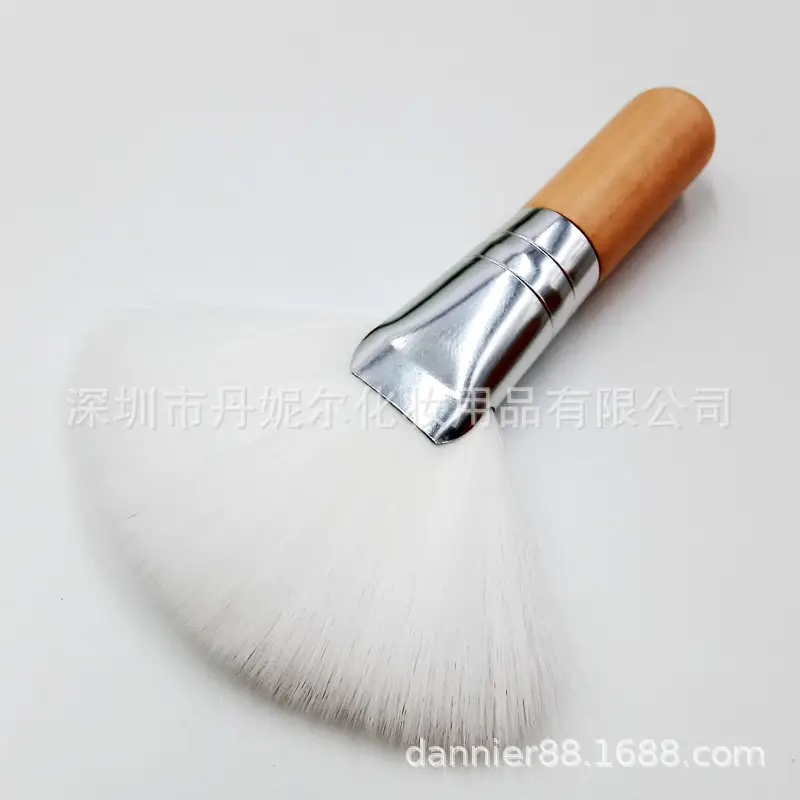 Log Style Large Fan Brush Powder Makeup Brush — feature 17