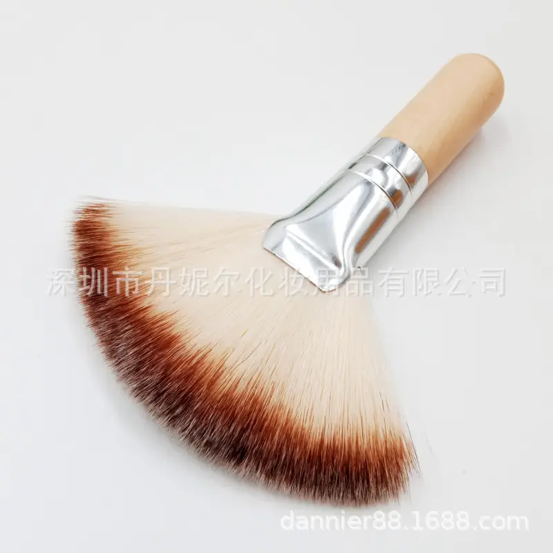 Log Style Large Fan Brush Powder Makeup Brush — feature 18
