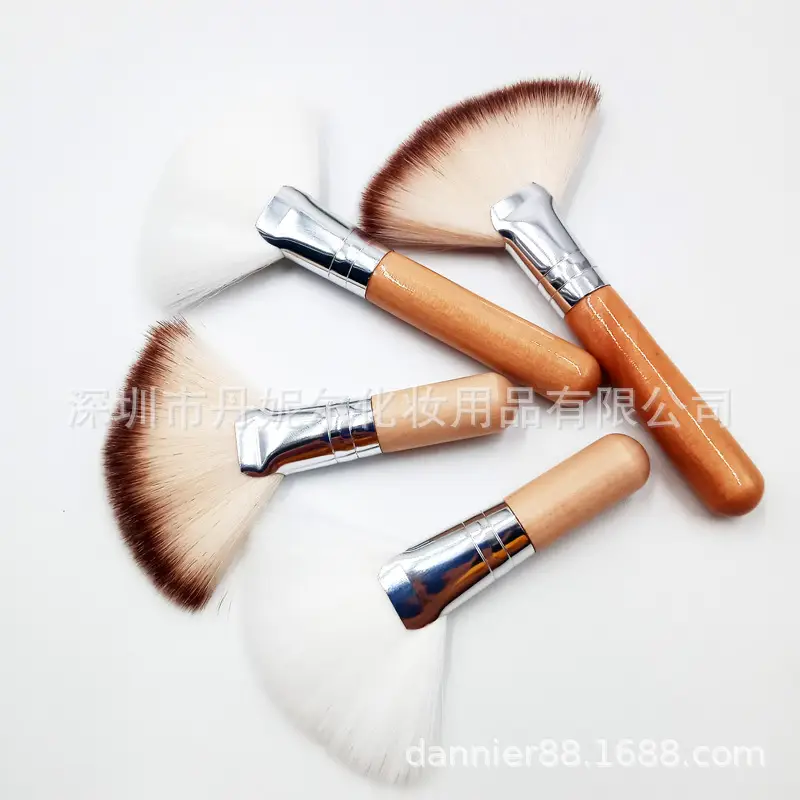 Log Style Large Fan Brush Powder Makeup Brush — feature 5