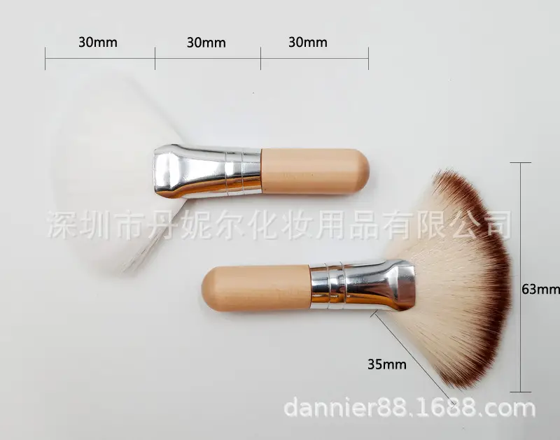 Log Style Large Fan Brush Powder Makeup Brush — feature 6