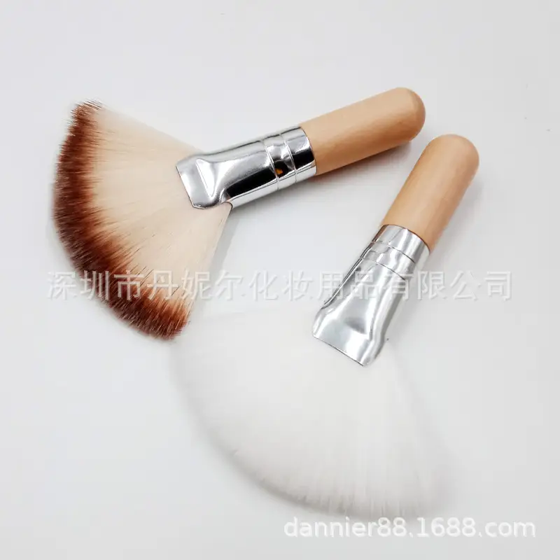 Log Style Large Fan Brush Powder Makeup Brush — feature 8