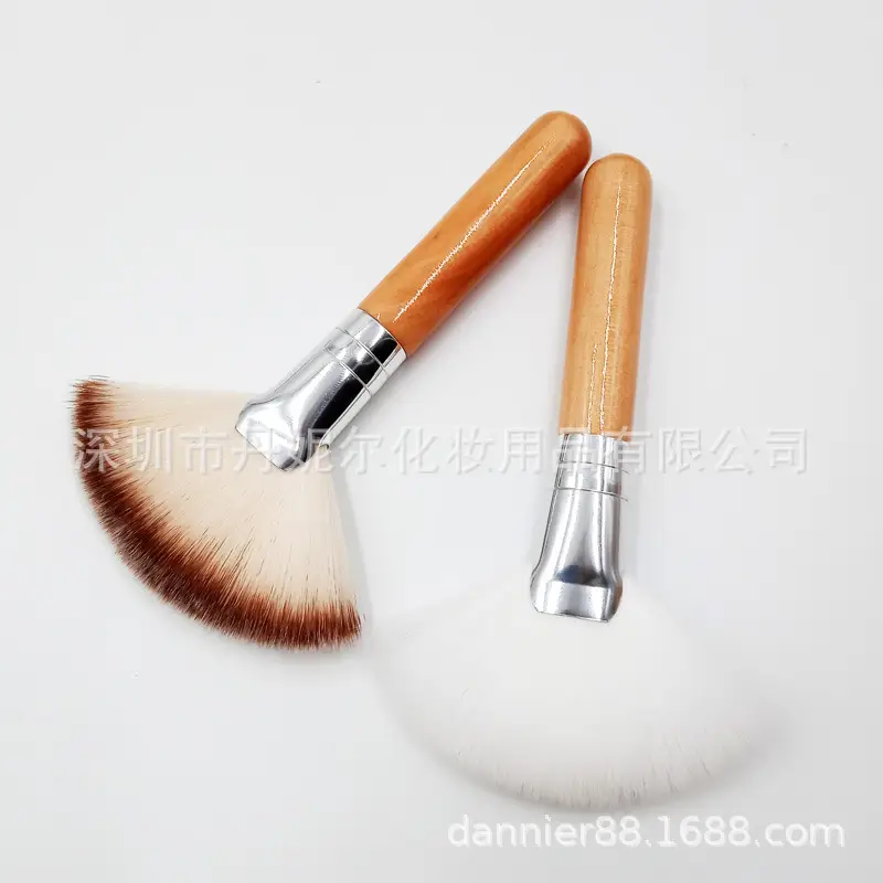 Log Style Large Fan Brush Powder Makeup Brush — feature 9