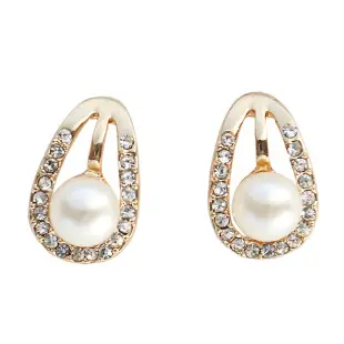 Golden Spring Earrings with Star and Bell Design — feature 15
