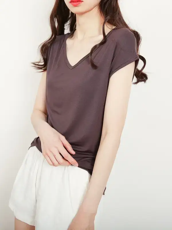 Women's White V-Neck Sleeveless T-Shirt 2026 - Image 11
