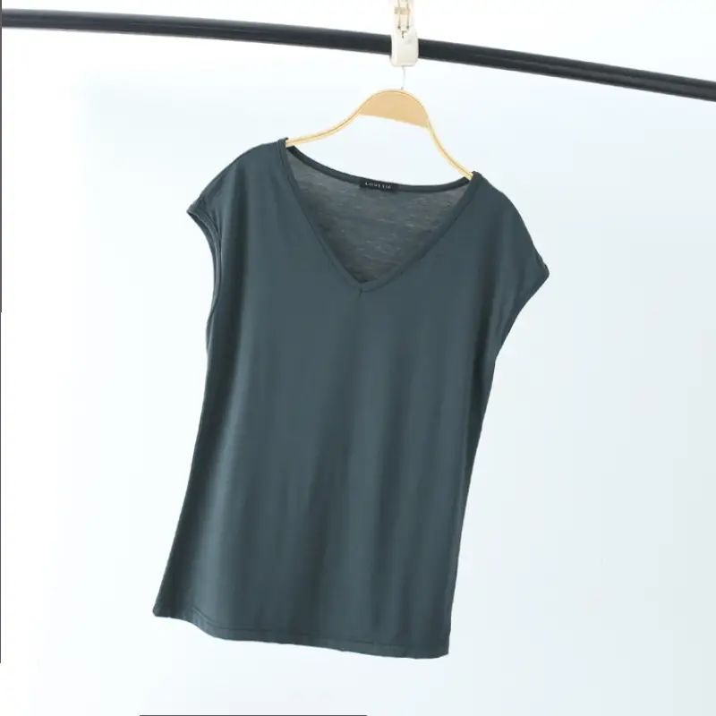 Women Sleeveless T-Shirt Red Solid Color V Neck Slim Fit - Image 3