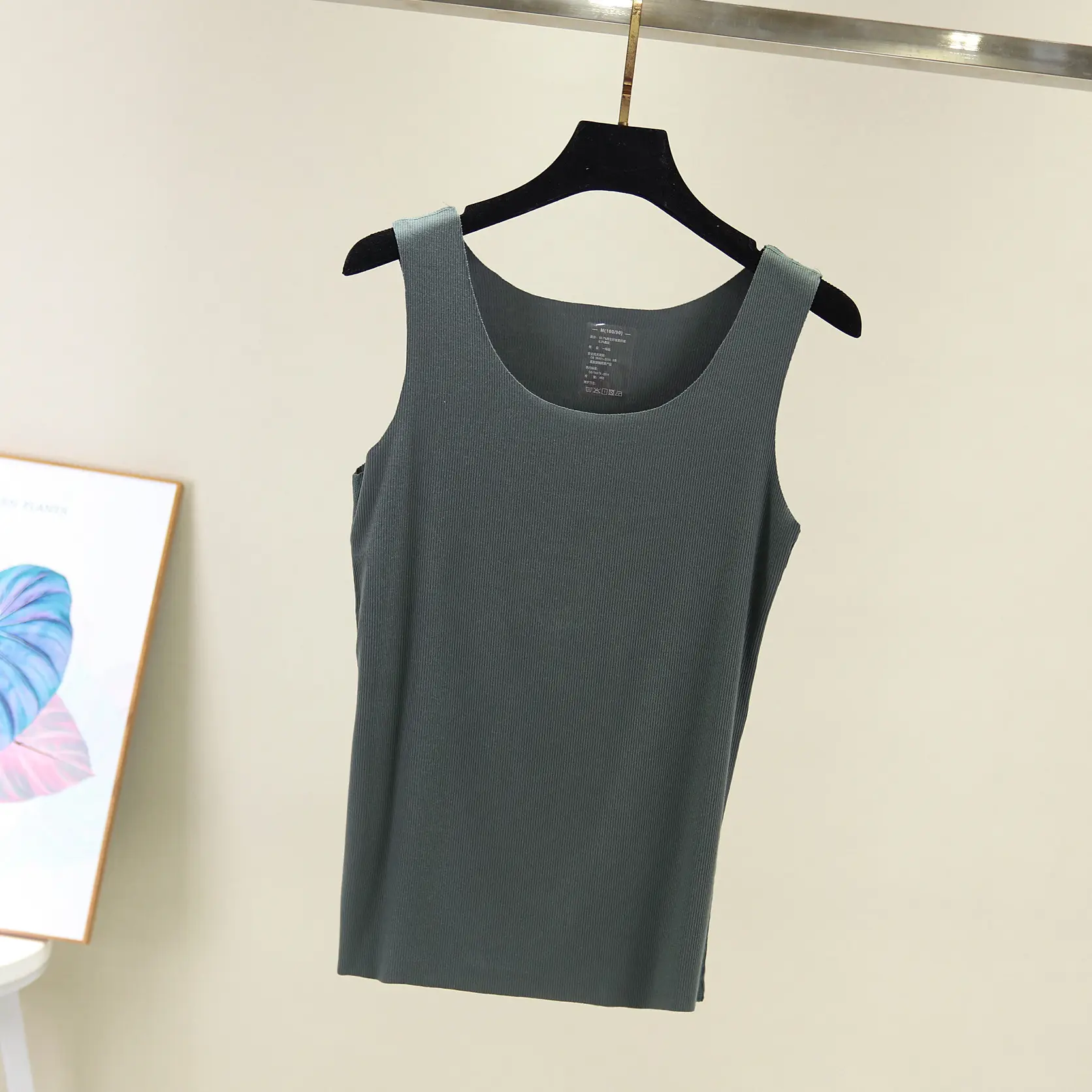 Women's Red Camisole Vest Large Seamless Sleeveless - Image 9