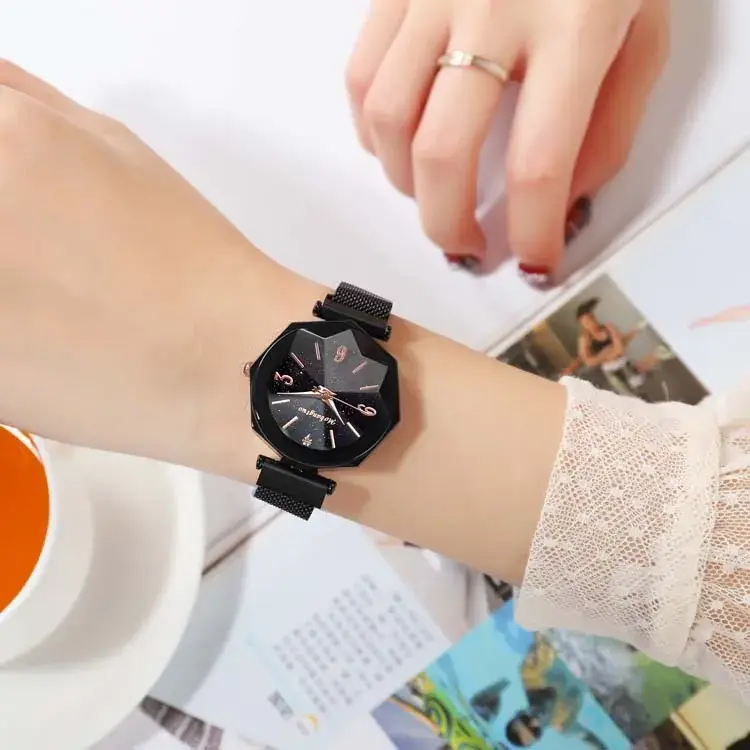 Women's Black Star Mesh Watch with Magnet Buckle