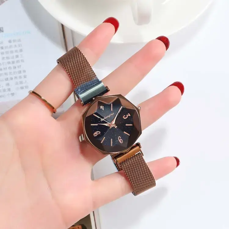 Women's Black Star Mesh Watch with Magnet Buckle