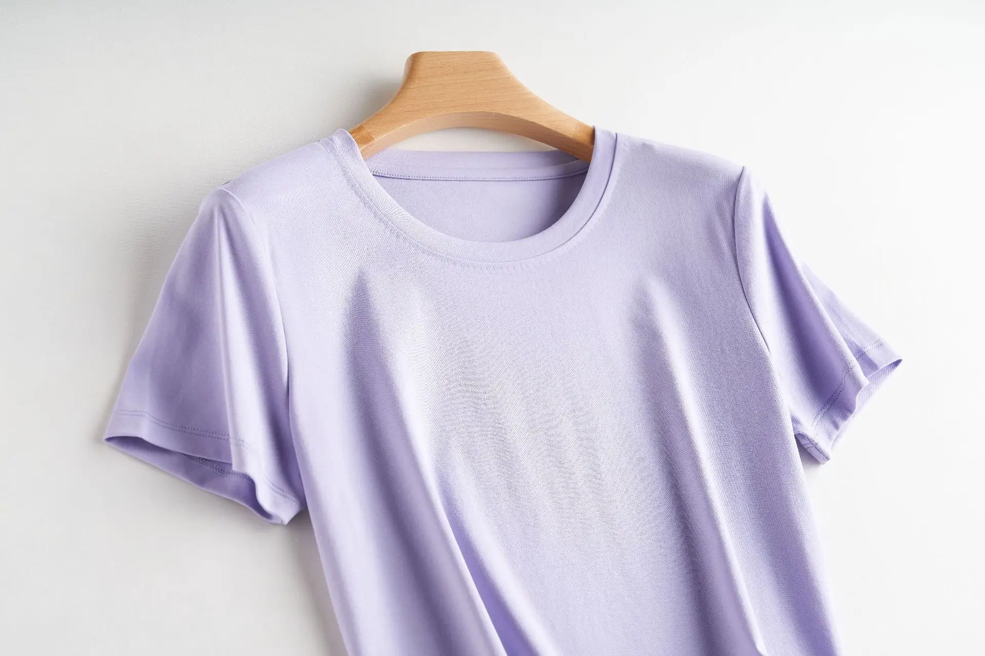 Light purple "round neck"