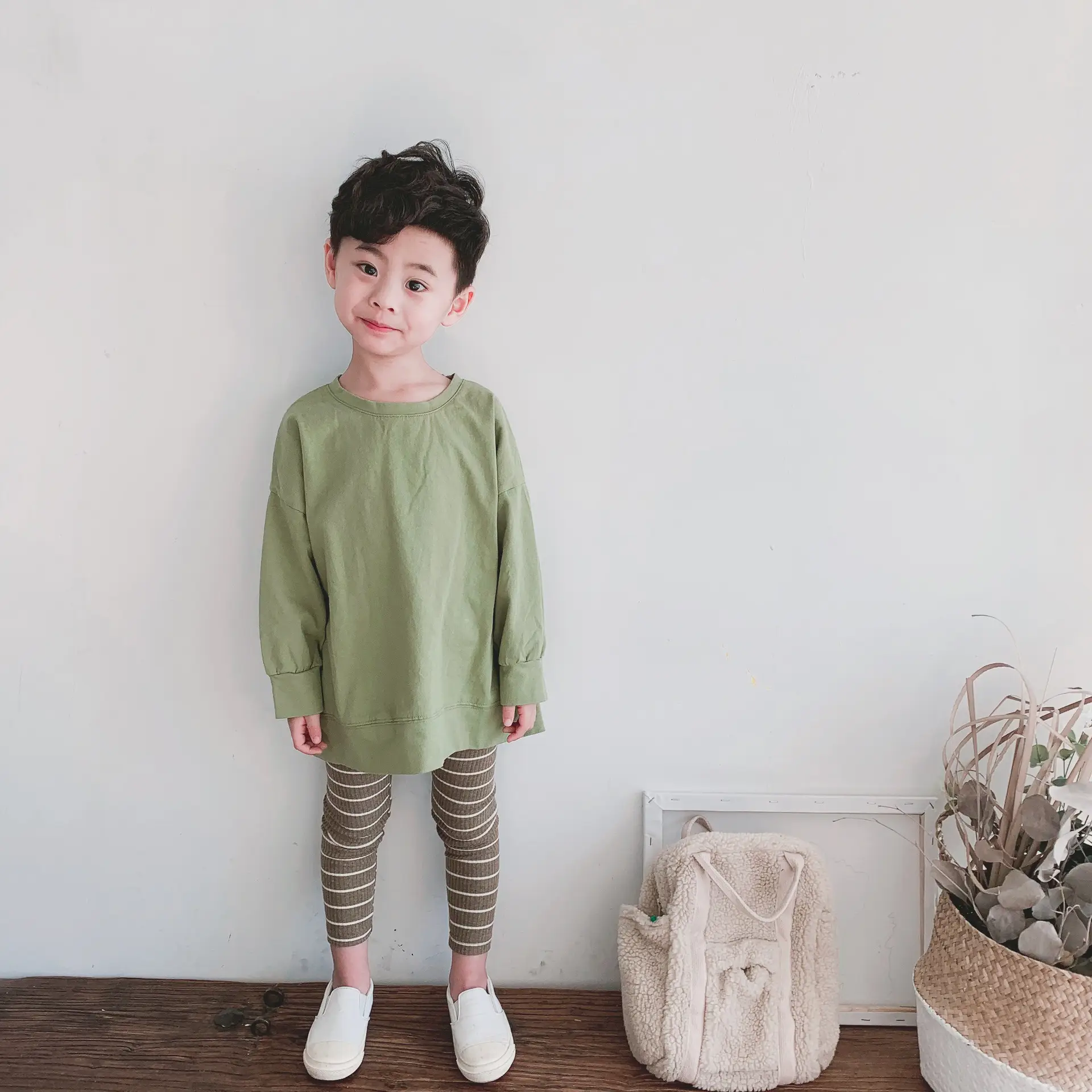 New Spring Long Sleeve T-Shirt for Girls & Boys Solid Green — feature 4