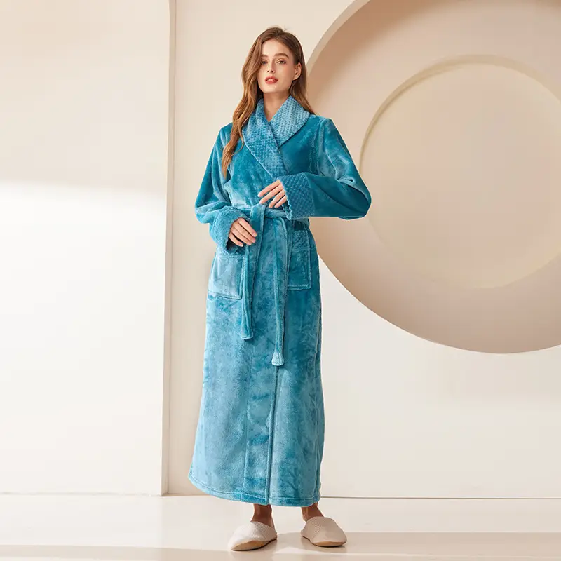 Coral Velvet Fat Large Nightgown with Splicing Technology - Image 3