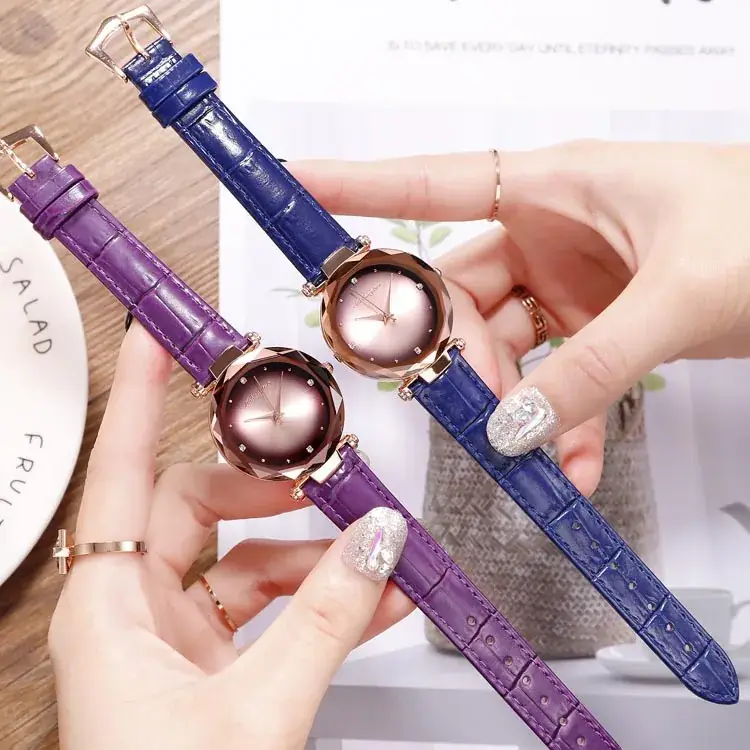 Luxury Women's Quartz Watch with Leopard Eye Pattern