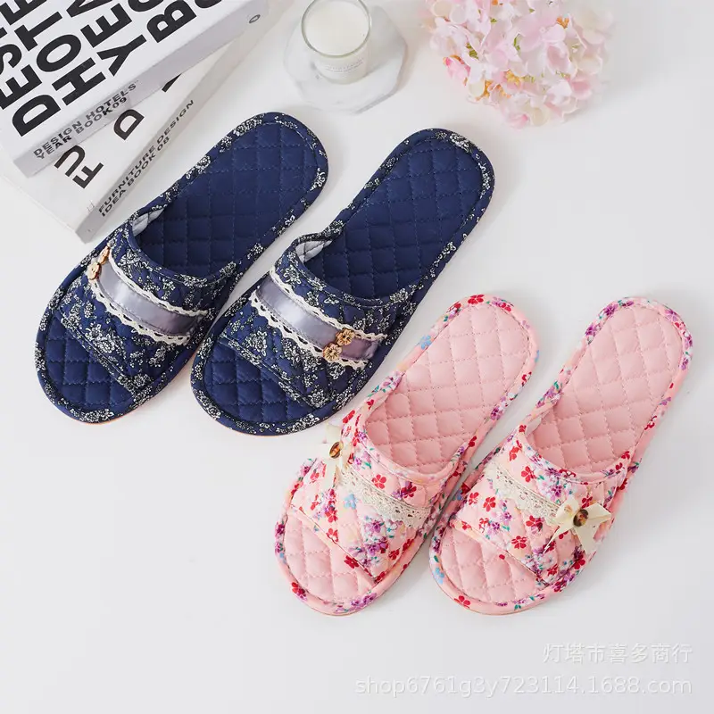 Korean-Style Floral Fabric Cotton Slippers for Men and Women, Indoor Home Slippers with Rubber Sole, Couple's Floor Slippers, Wholesale for Spring, Autumn, and Summer