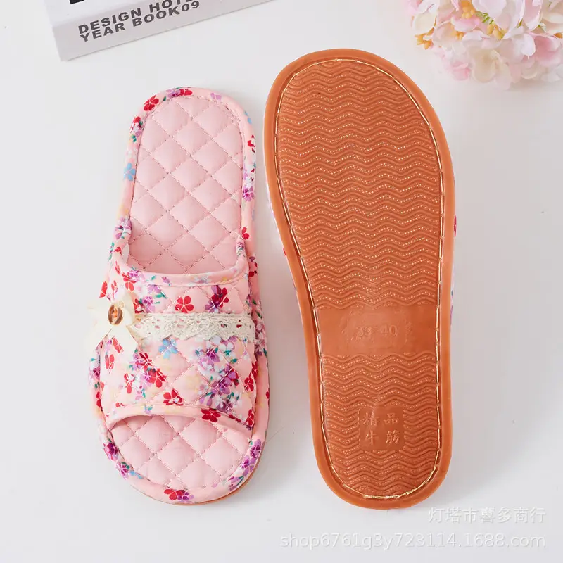 Korean-Style Floral Fabric Cotton Slippers for Men and Women, Indoor Home Slippers with Rubber Sole, Couple's Floor Slippers, Wholesale for Spring, Autumn, and Summer