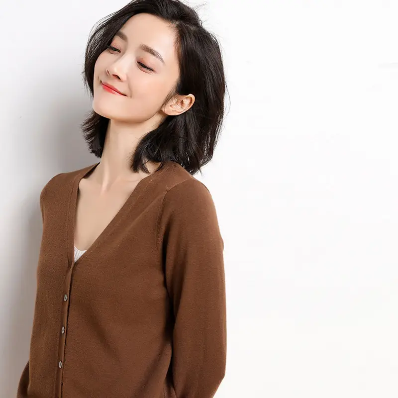 22 Spring Women's Long-Sleeved V-Neck Knitted Coat - Image 10