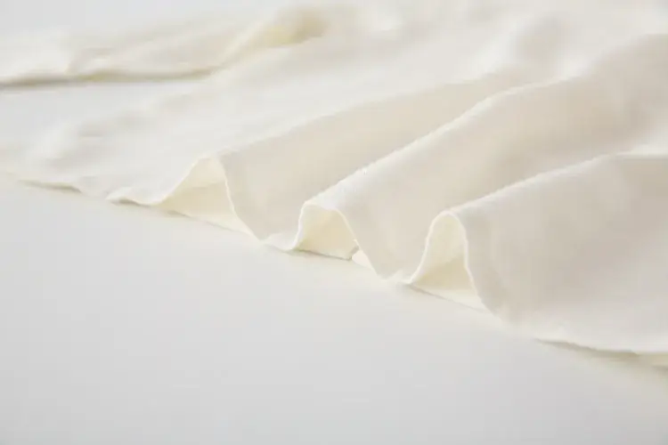 White Cross Collar Hanfu Shirt for Girls — feature 9