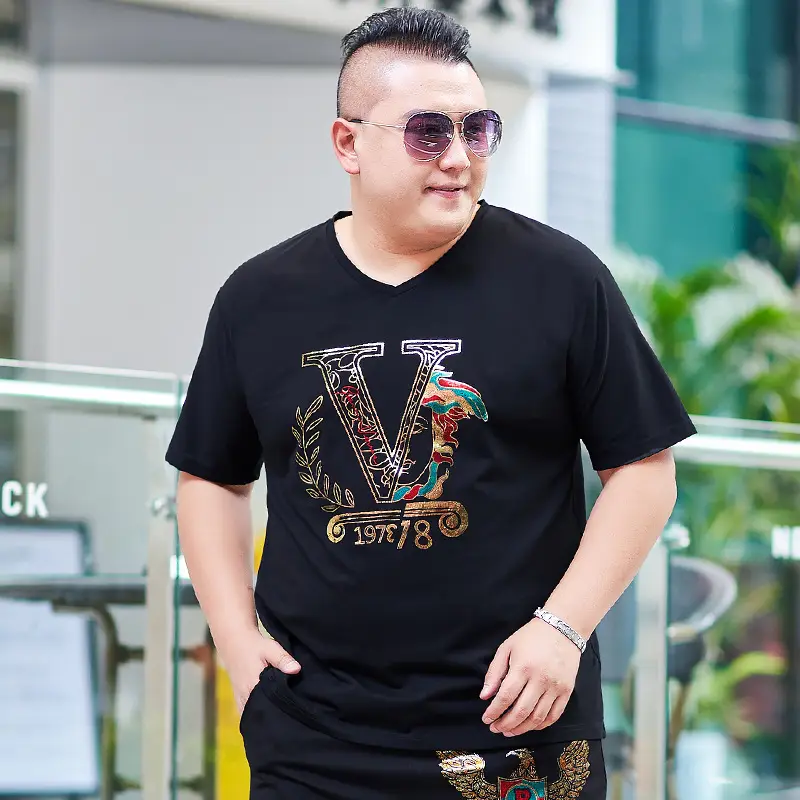 Men's Black Printed V-Neck T-Shirt Extra Large - Image 4