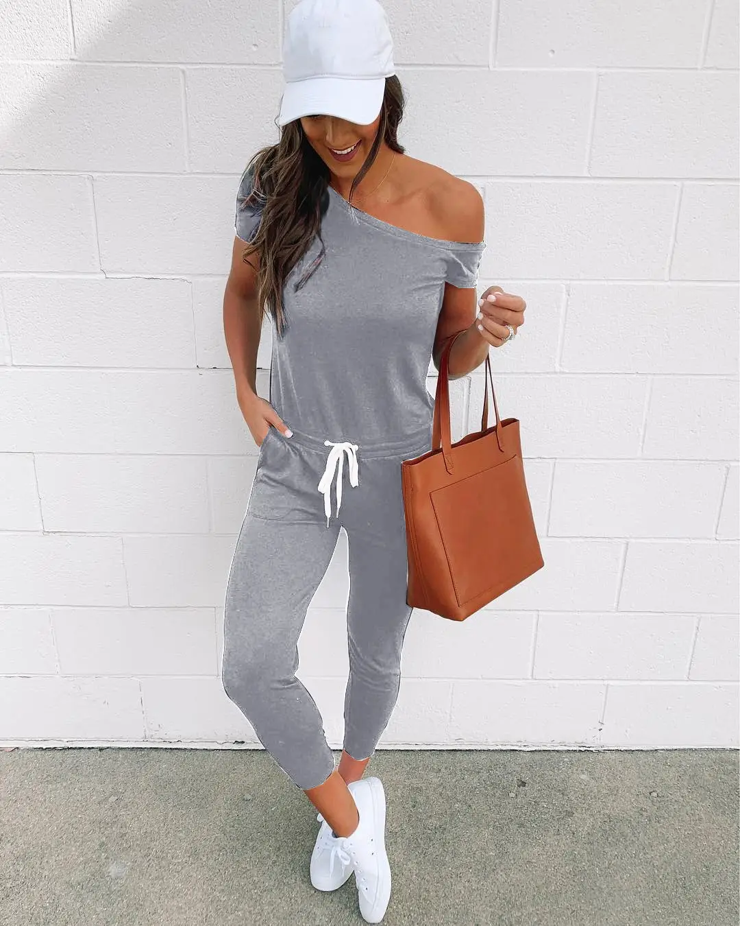 Off-Shoulder Grey Lace-Up Pants Set for Women - Image 4