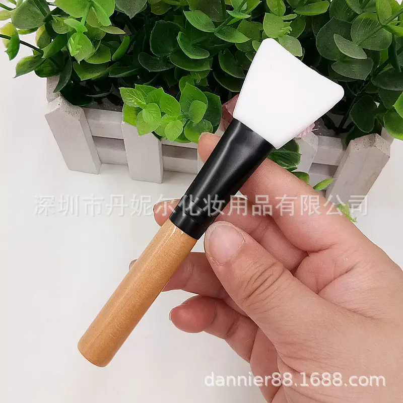 Silicone Mask Brush Wood Handle Portable Makeup Tool - Image 2
