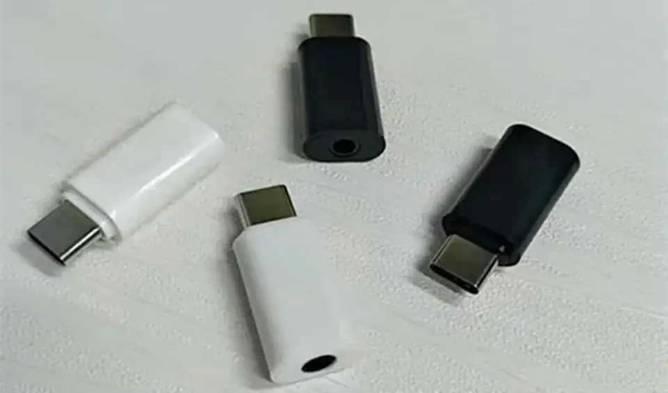 Type-C 3.5mm Audio Adapter White Black — feature 1