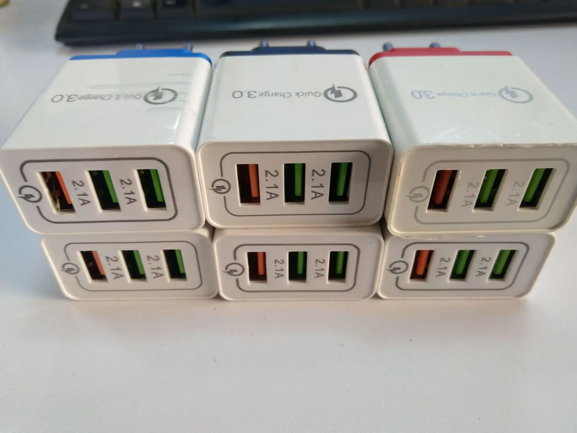 3A USB Travel Charger with 3 Ports European Gauge — feature 15