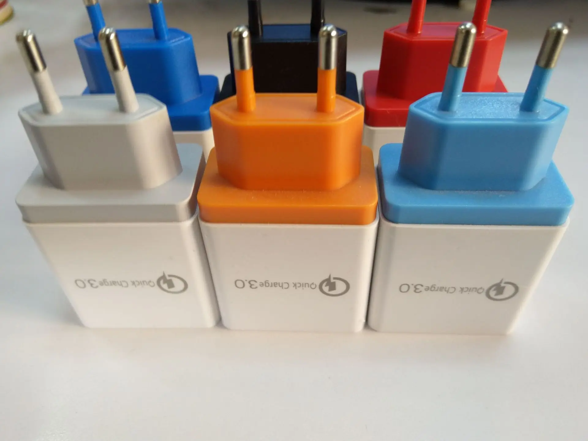 3A USB Travel Charger with 3 Ports European Gauge — feature 17