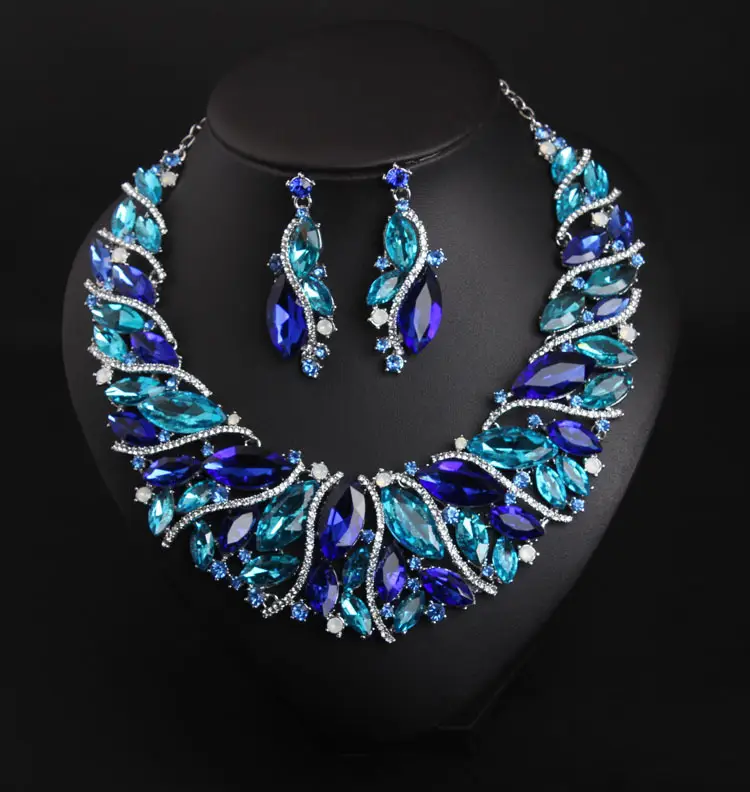 Green Crystal Bridal Necklace Earrings Set - Image 3