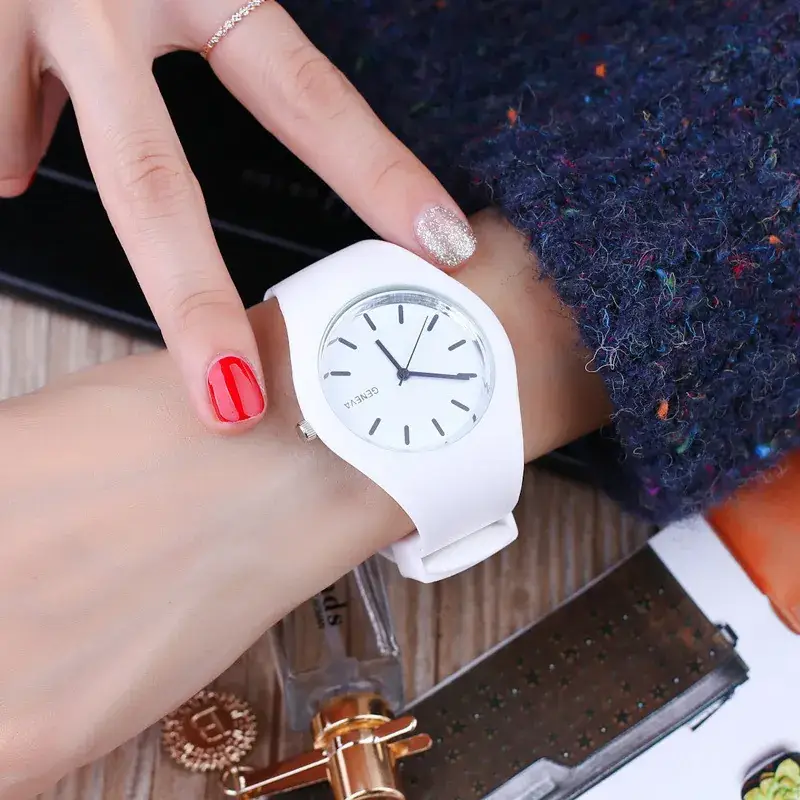 Purple Silicone Women's Quartz Watch with Blue Dial - Image 13