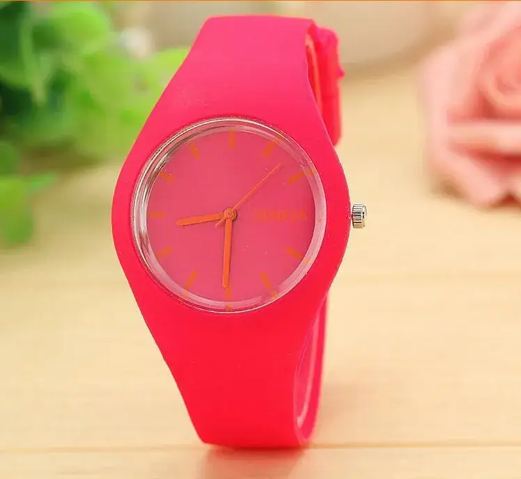 Purple Silicone Women's Quartz Watch with Blue Dial - Image 12