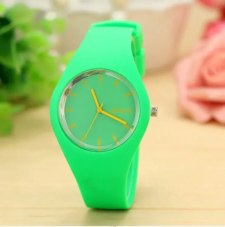 Purple Silicone Women's Quartz Watch with Blue Dial - Image 5