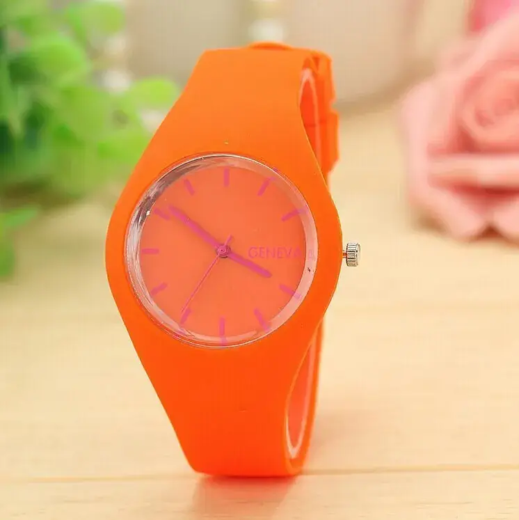 Purple Silicone Women's Quartz Watch with Blue Dial - Image 8