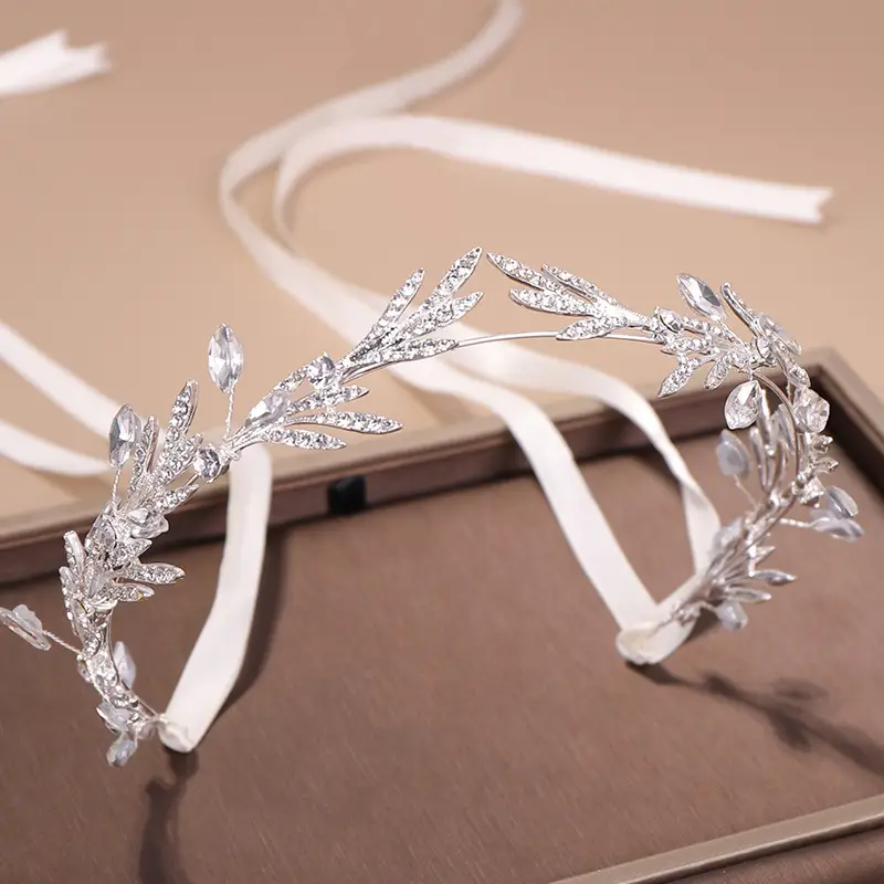Korean Style Pearl Bridal Headband for Weddings - Image 3