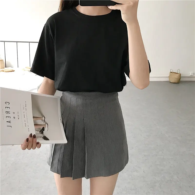 Women Black T-Shirt with Grey Pleated Shorts Large Size