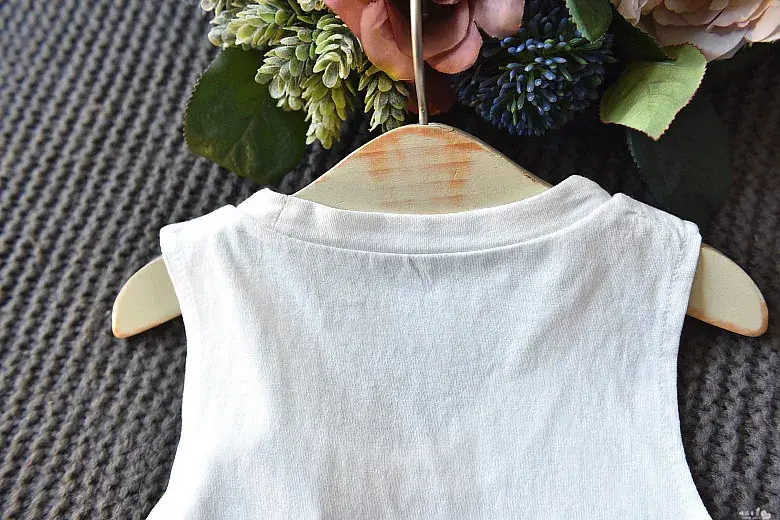 Girls Sleeveless Top with Leaf Print White 2020 Summer β feature 15