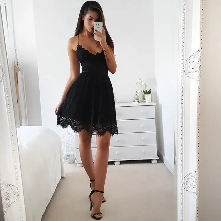 White Lace V-Neck Backless Dress for Women - Image 3